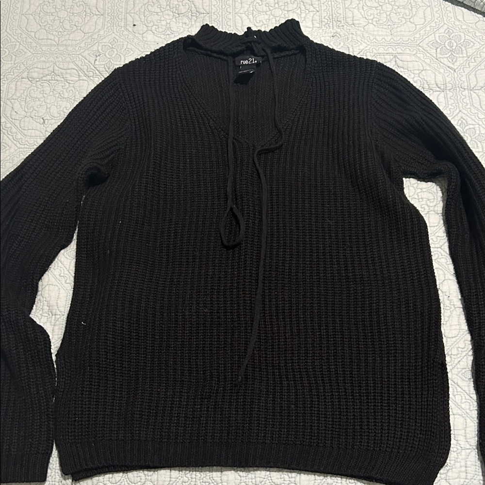 Rue21 Women's Black V-Neck Sweater